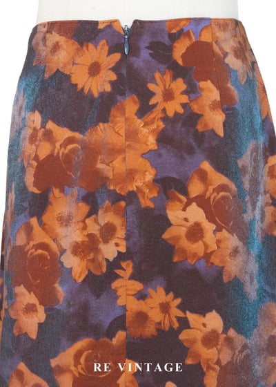 向日葵與玫瑰綻放在藍紫光中短裙（25"）7