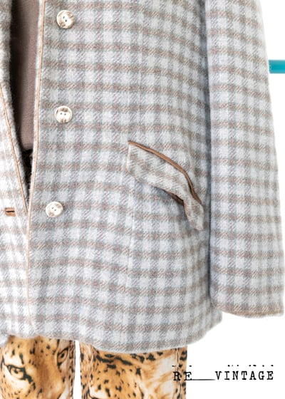 淺棕灰色泰迪熊格子西裝外套5