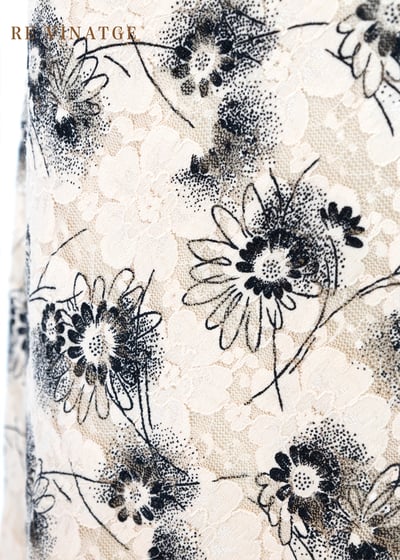 奶油色蕾絲花花細肩帶洋裝3