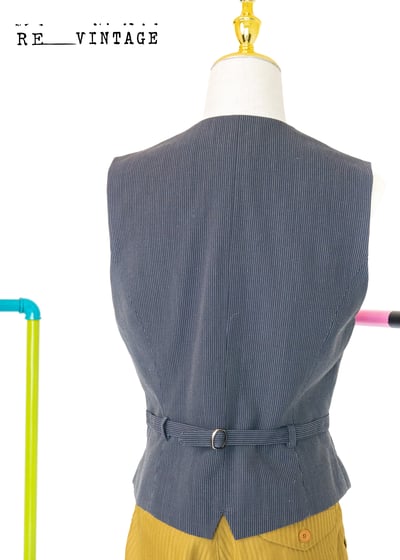 點點線條修身西裝背心5