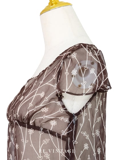 咖啡小白花透膚上衣7