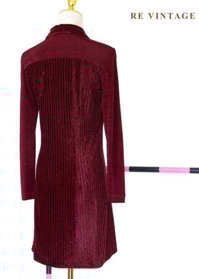 法式優雅直條勃根地紅絨布洋裝9