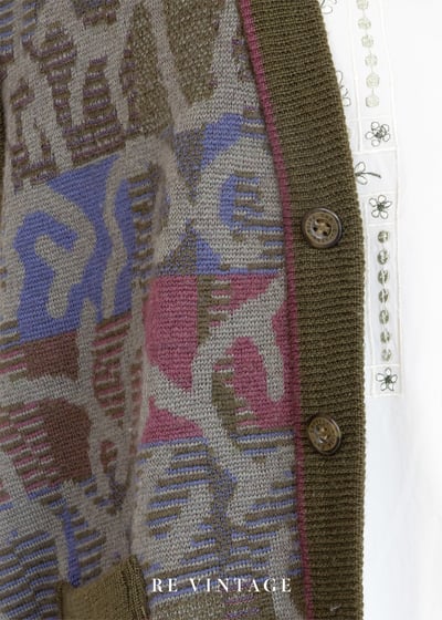 軍綠色の抽象線條針織毛背心5