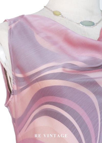 粉紅的液態夢境垂墜領洋裝6