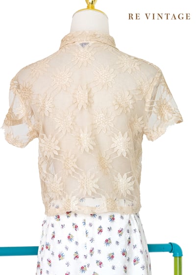 Dark Butter 透膚小花短版上衣8