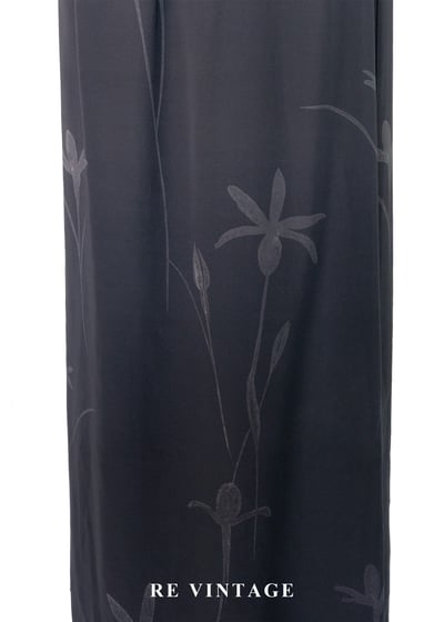 漸層灰霧中的花形線長裙（24-32"）9