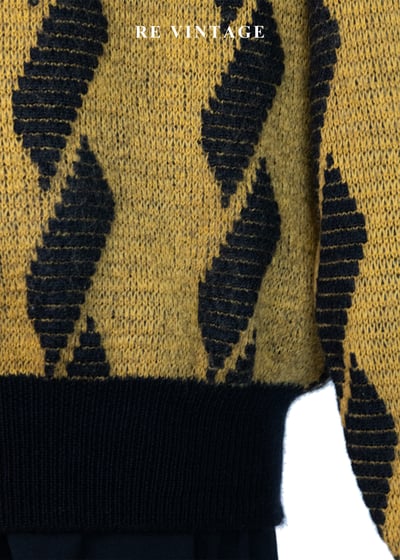 黑黃色螺旋紋路針織毛衣8