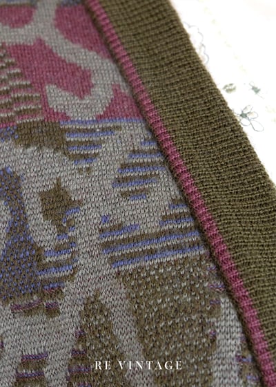 軍綠色の抽象線條針織毛背心4