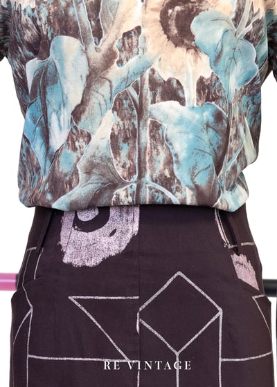 陰暗溫室裡の明亮向日葵上衣8