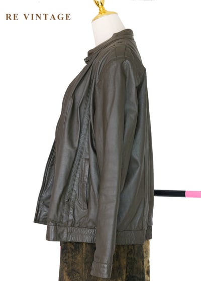 末日荒遠的率性皮革外套12