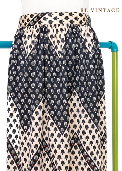 奶油黑雙色小山美裙（27.5"）3