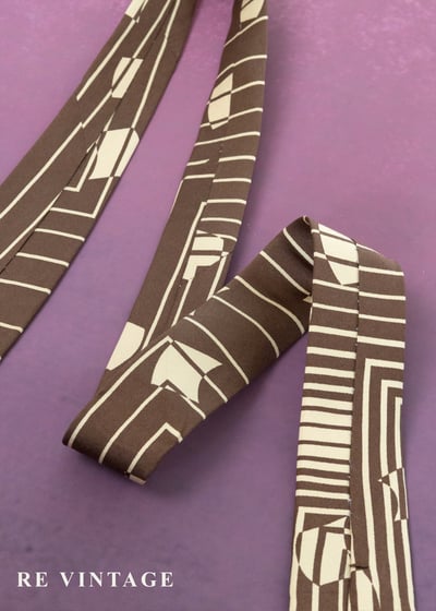 咖啡色的結構迷宮領帶6