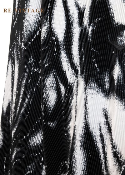 韓國製- 花印墨影翻湧褶紋外套15