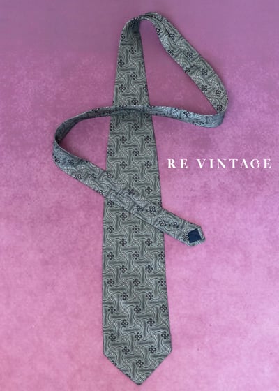 銀灰古典雕花領帶1