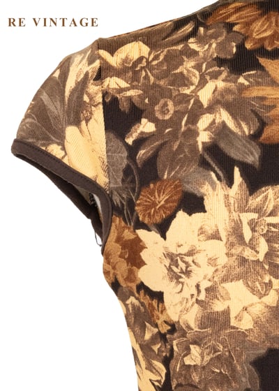 午後花市焦糖色上衣10