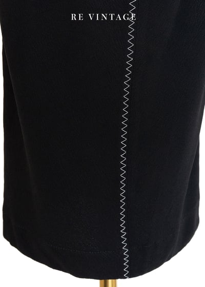 黑底白線結構感貼身洋裝4