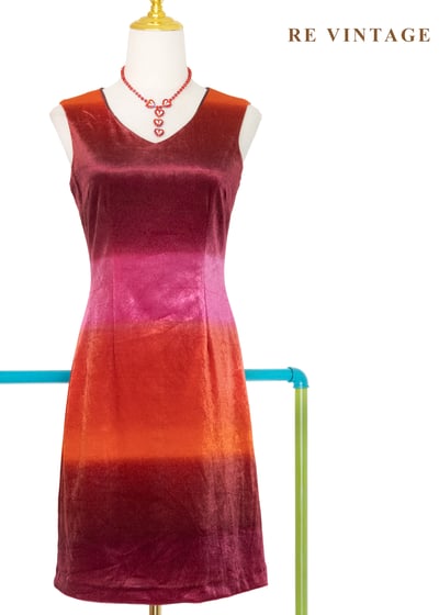 粉紅餘光中的溫柔絨布洋裝1