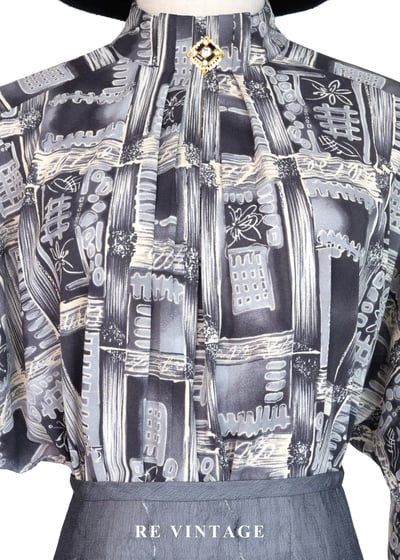 冷灰色藝術透圖飛鼠袖上衣3