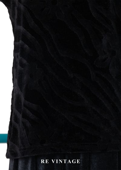 Cool Girl 壓花絨布背心4