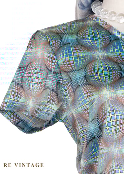 穿梭時空的數碼訊號迷你洋裝6