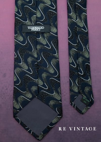 星軌流沙波紋領帶9