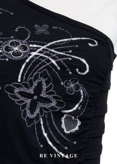 『歐洲寶物』夜宴上的黑天鵝斜肩刺繡抓褶洋裝6