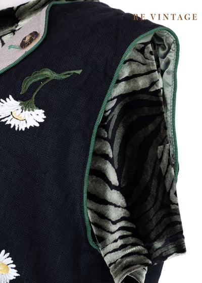 『歐洲寶物』春天小花木釦麻質感長版背心15