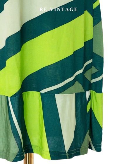 摩登綠層層疊疊幾何線條洋裝7