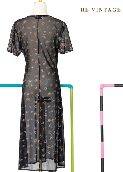 暖調浪漫紅白花透膚長洋裝11