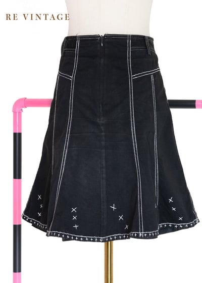 Stitch Patch 手繪趣味縫線黑色短裙（26"）7