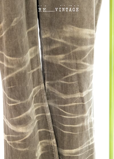 Betty 辣辣墨綠色波紋絨布喇叭褲7