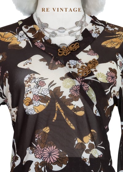 昭和風蝴蝶盤釦花卉微透紡衫3
