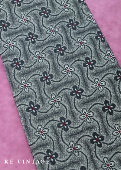 銀灰古典雕花領帶2