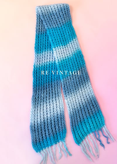 Blue Gradient 短版圍巾1