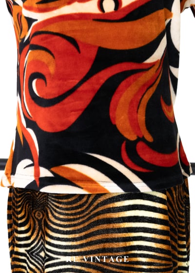 烈火漩渦絨布短袖上衣4