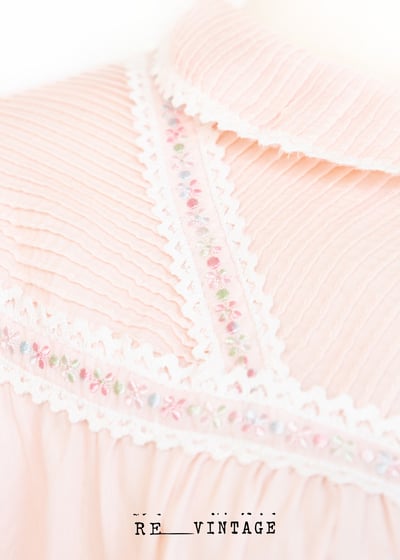 『紐約寶物』Nightshirts 淡粉色小小花刺繡上衣洋裝7