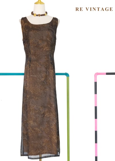 深灰紗中透著橘光抽象花朵長洋裝1