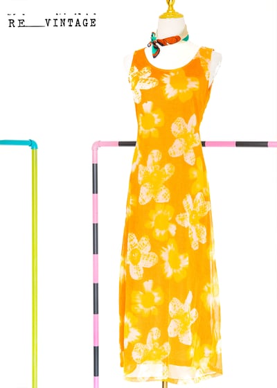 亮橘色大黃花網紗長洋裝1