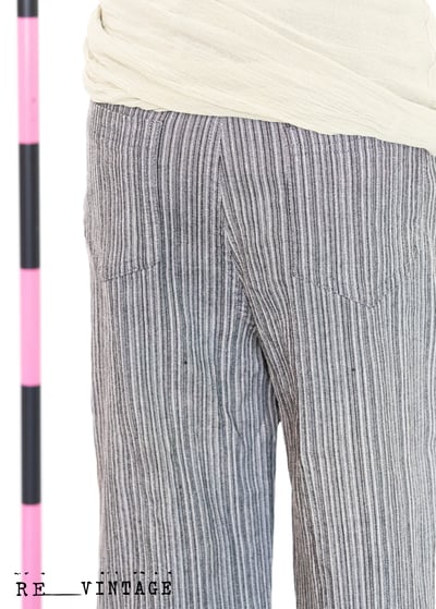 淺灰色直條紋喇叭褲7