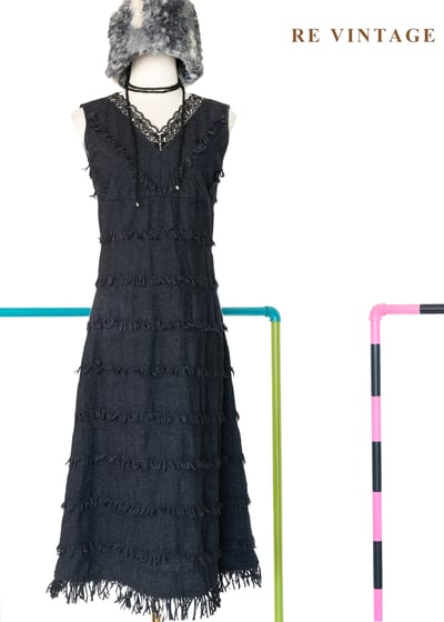 深藍多層次毛邊Ｖ領洋裝1