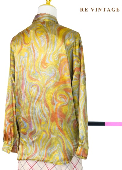 漩渦印花流動顏料緞面襯衫10