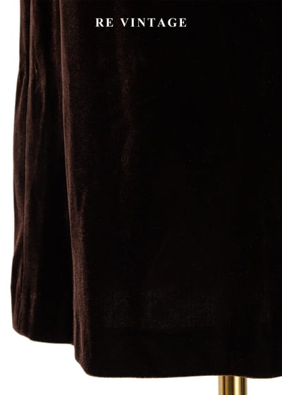 必備單品 - 琥珀方釦深巧克力色絨布短裙（24"）8