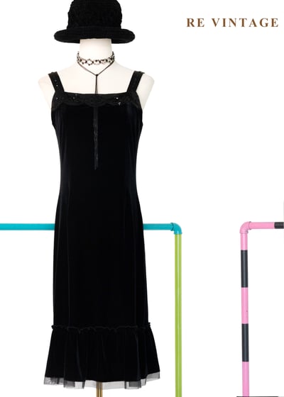 微光天鵝絨黑色連身裙1