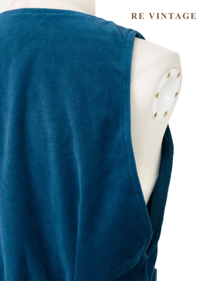 海藍色剪裁俐落絨布背心10