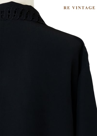 質感單品 - 法式雕花金釦鏤空領黑襯衫12