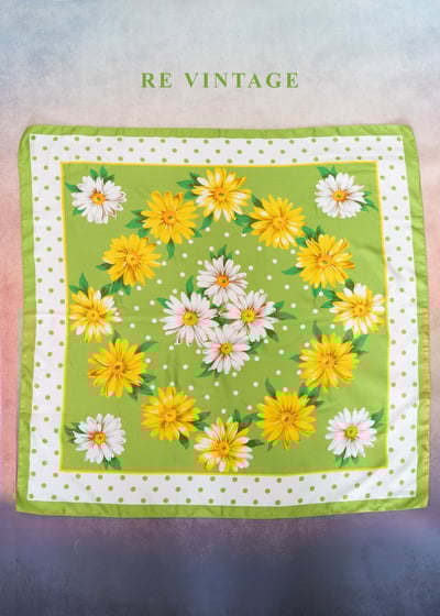 檸檬草地野餐趣絲巾1