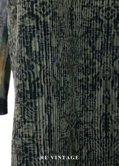 苔影紋路燈芯絨洋裝9