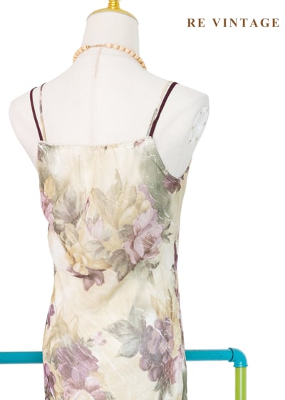  午後花香書影柔光細肩帶洋裝14