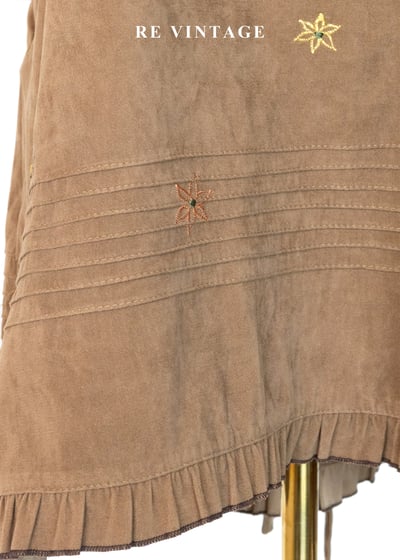 糖漬小花荷葉邊煙草色迷你洋裝8