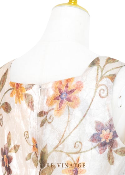 漂亮壓花米白色夏日洋裝11